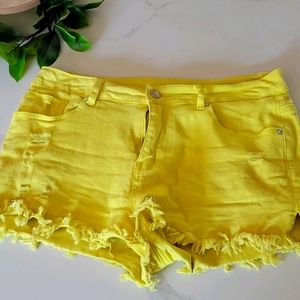 Yellow Jean shorts Ripped 💛